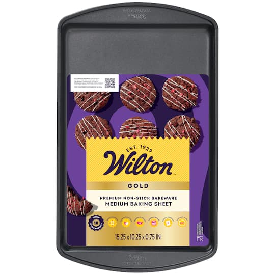 Wilton® Gold Non-Stick Bakeware Medium Baking Sheet